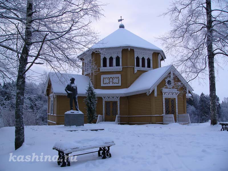 Same, and Ilya Repin, a photo by Evgeniya Kashina