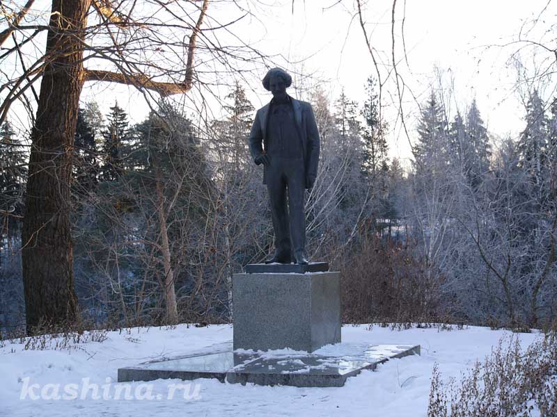 Meet Ilya E. Repin himself, a photo by Evgeniya Kashina